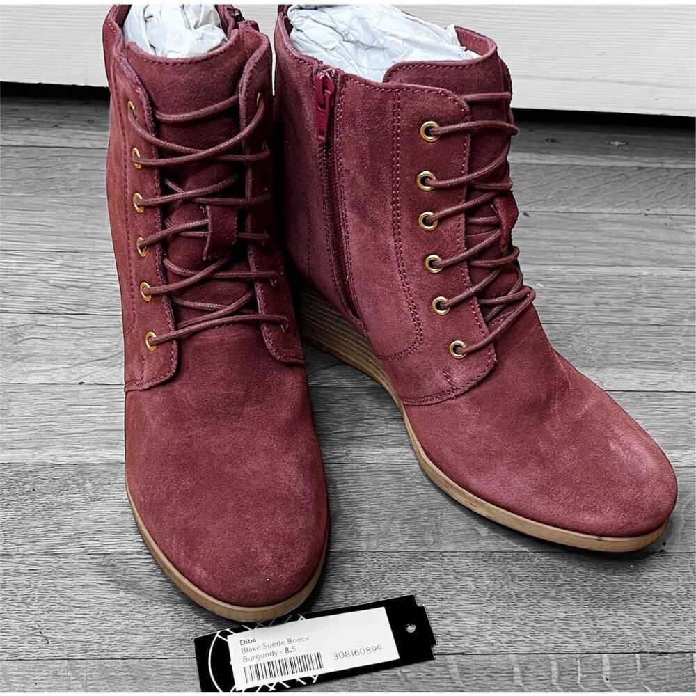 Diva Blake Suede Wedge Bootie Burgundy Lace up Size 8.5 Nwt
